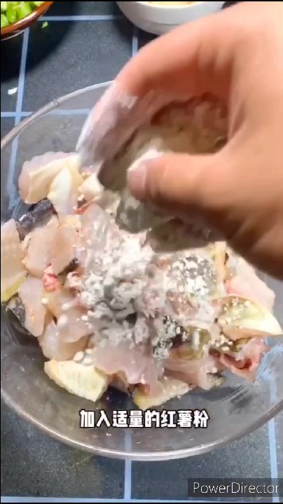 大蒜烧鲶鱼,好香啊老远就能闻到香味,吃起来嫩滑多汁