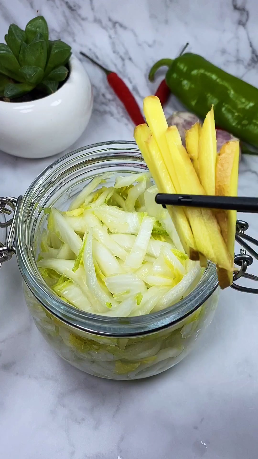 酸辣泡菜,美食每天更新