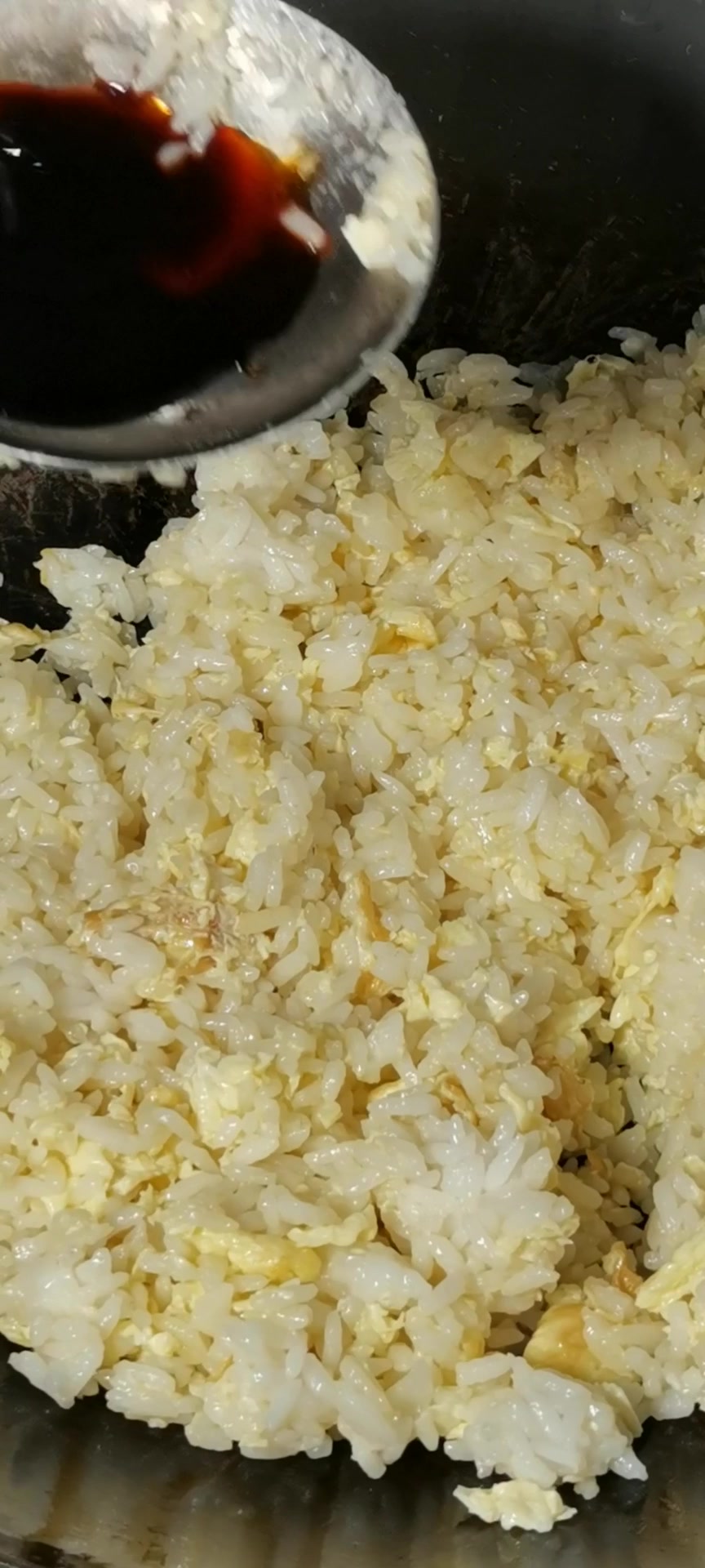 黑椒鸡肉炒饭,简单又好吃,剩米饭新吃法