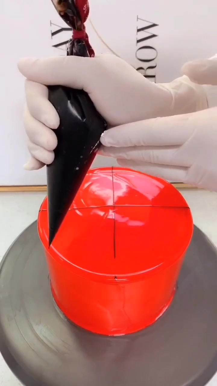 这么好看的网红爆款蛋糕,特别适合送男孩子