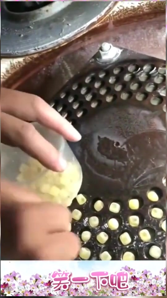 老公要给我做爆米花吃,看了一眼我害怕了!这玉米是过期了吗