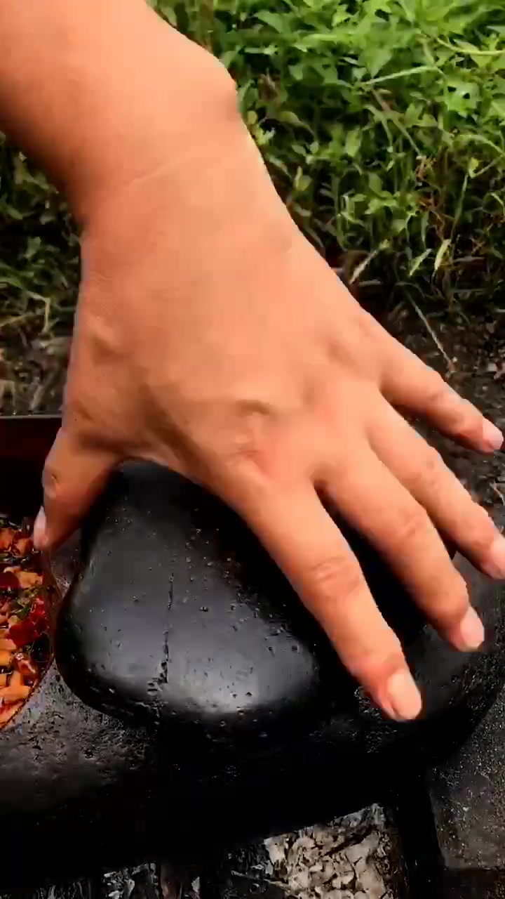 石锅麻辣鸭肠,石板烧烤