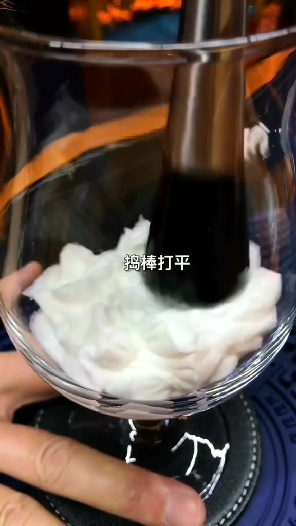 这杯鸡尾酒叫,冰雪麋鹿