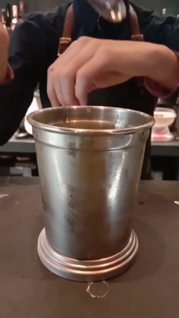 鸡尾酒;泰式罗勒大吉利;这大概就是爱情的颜色吧!