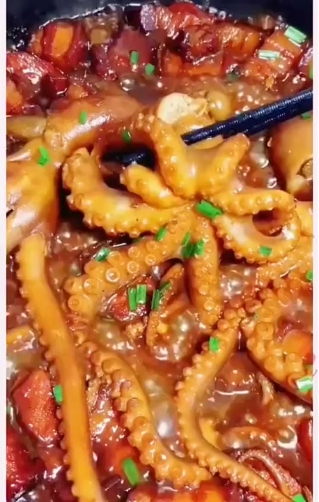 大厨教你红烧肉焖炖八爪鱼这道老好吃的美食