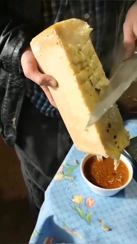 别再说人家农村人穷了,他们喝粥,每餐可是都要配这个的