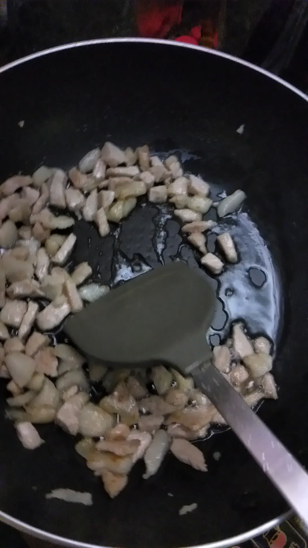 当代国画家徐鹤～煸炒猪肉,炒菜时放点借味特别下饭!