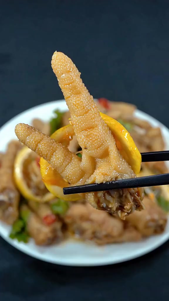 网红柠檬鸡爪好吃