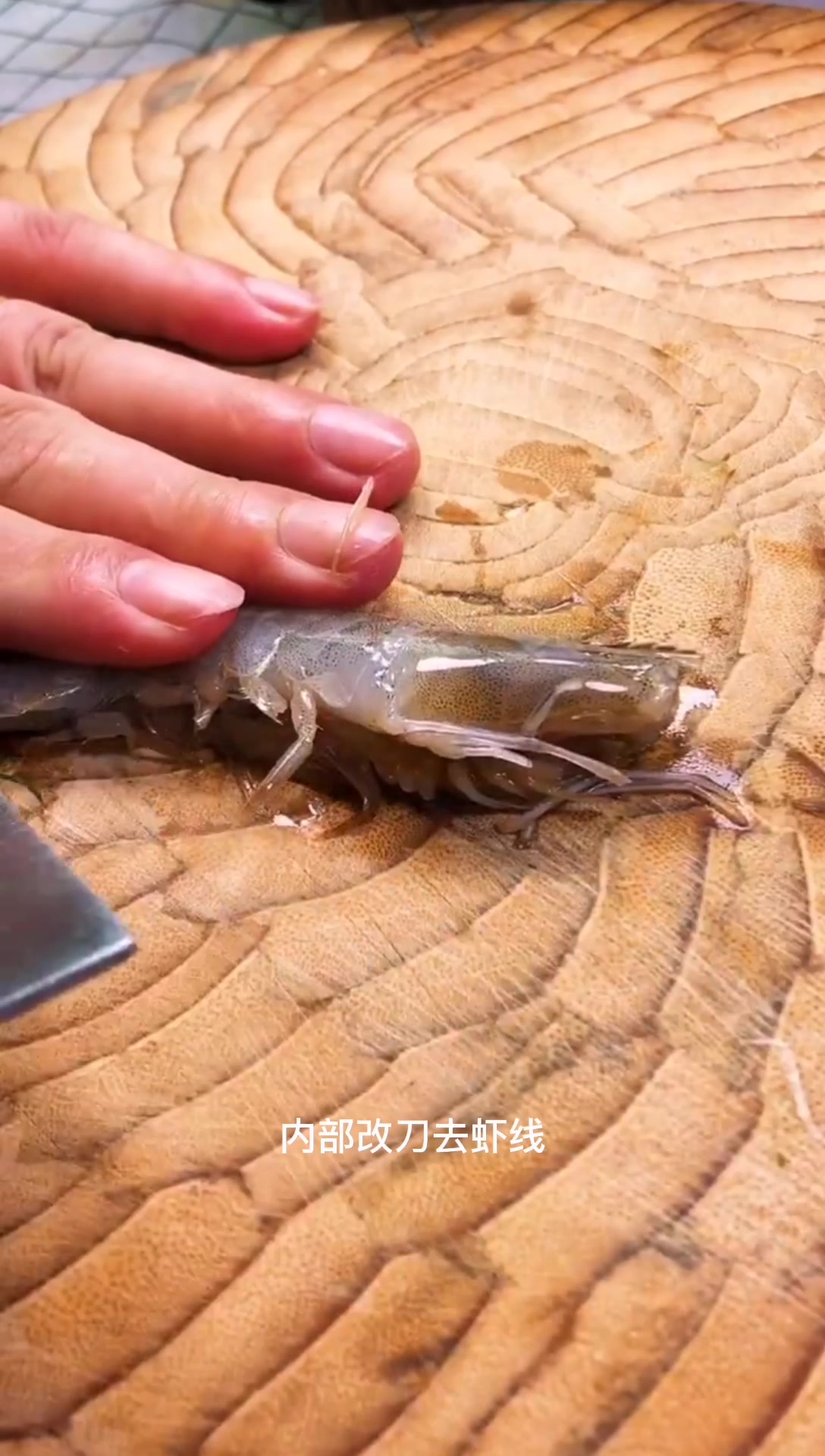 元宝虾别再煮着吃了,看看这种做法,简单又好吃