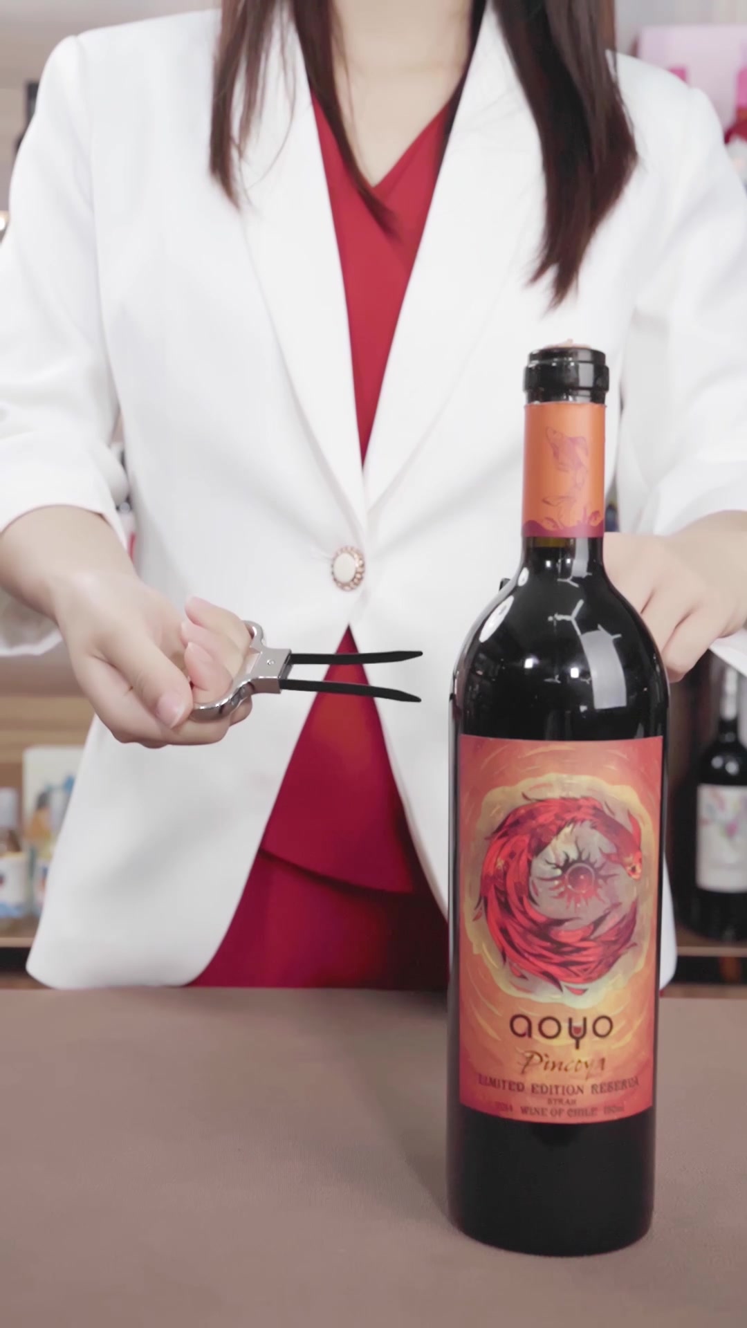 红酒开瓶技巧:如何开红酒避免断塞的尴尬!(上)