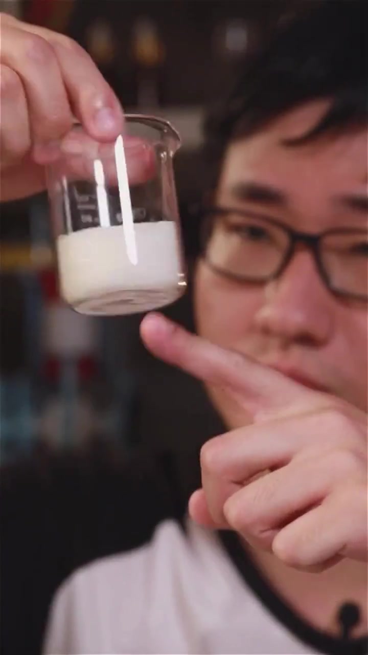 还在好奇周杰伦怎么胖的这杯奶茶,谁喝谁糖摄入量超标