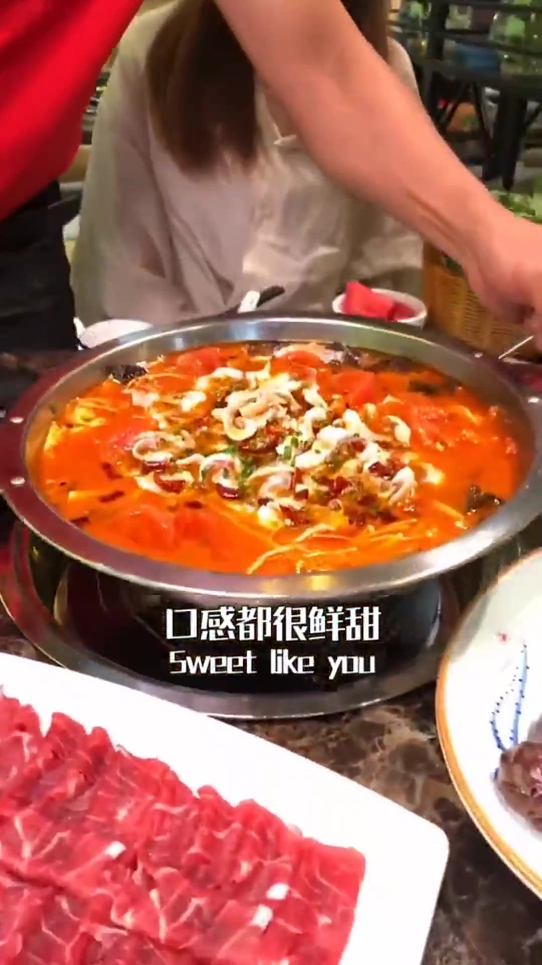 宁愿不卖也不作假的酸汤鱼火锅,用的是山泉水养的脆肉罗非鱼!