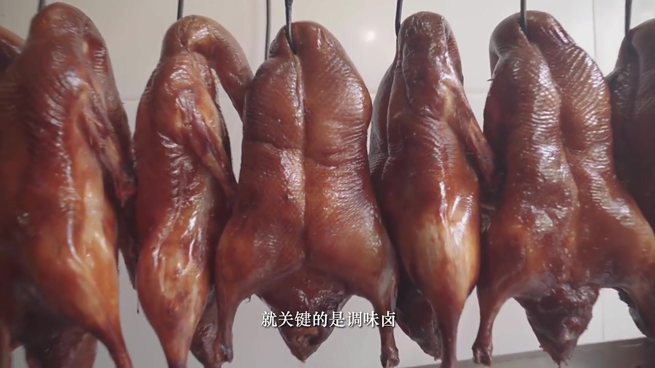 【流口水!南京人有多爱吃鸭子】南京什么最好吃?zan一只浑身都是宝的鸭子,来一碗刚出炉的鸭