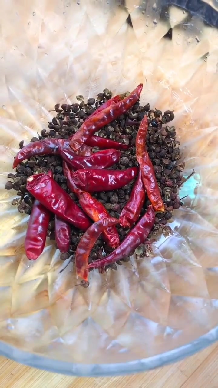 椒麻鸡家常做法,简单易学,馋的我直流口水!