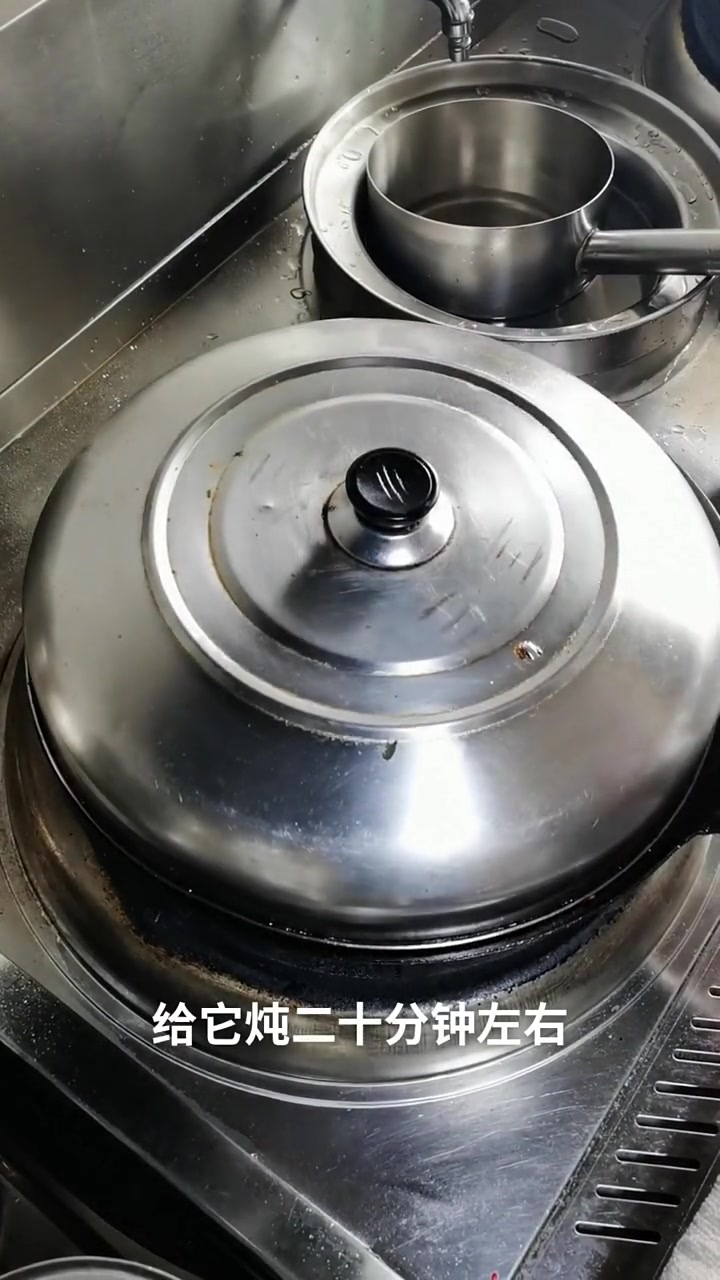 今天给大家分享一道酱炖鲁子鱼