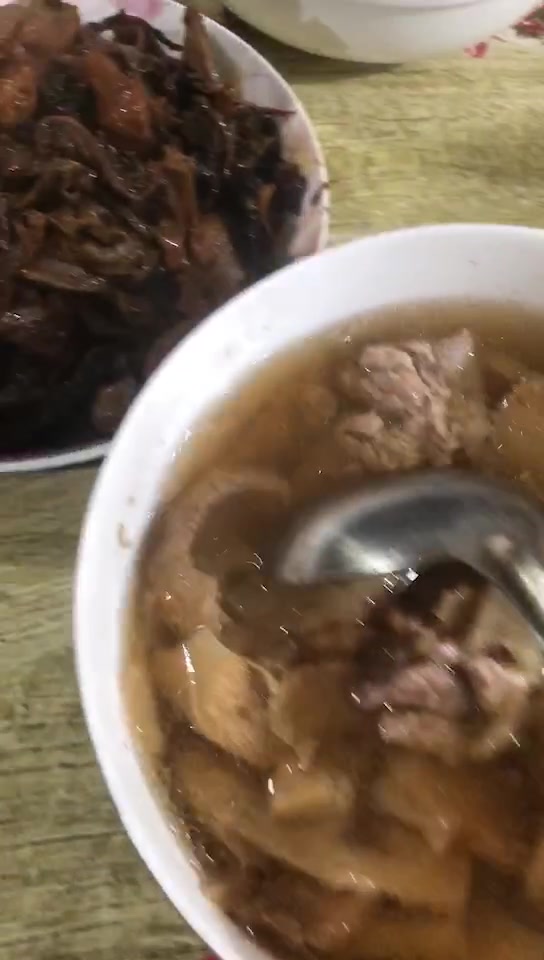 我煲的野生猴头菇肉汤,养胃汤