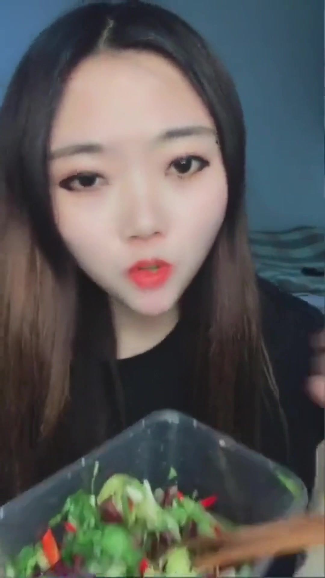 吃个凉拌菜而已,小姐姐起的这个菜名,看起来好有内涵的样子