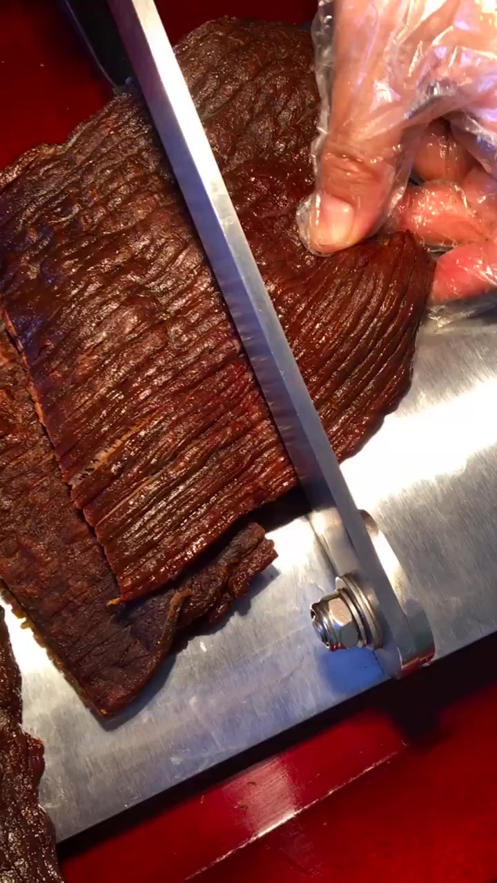 在内蒙才能看到的纯正牛肉干,眼前一幕,外省人表示羡慕了