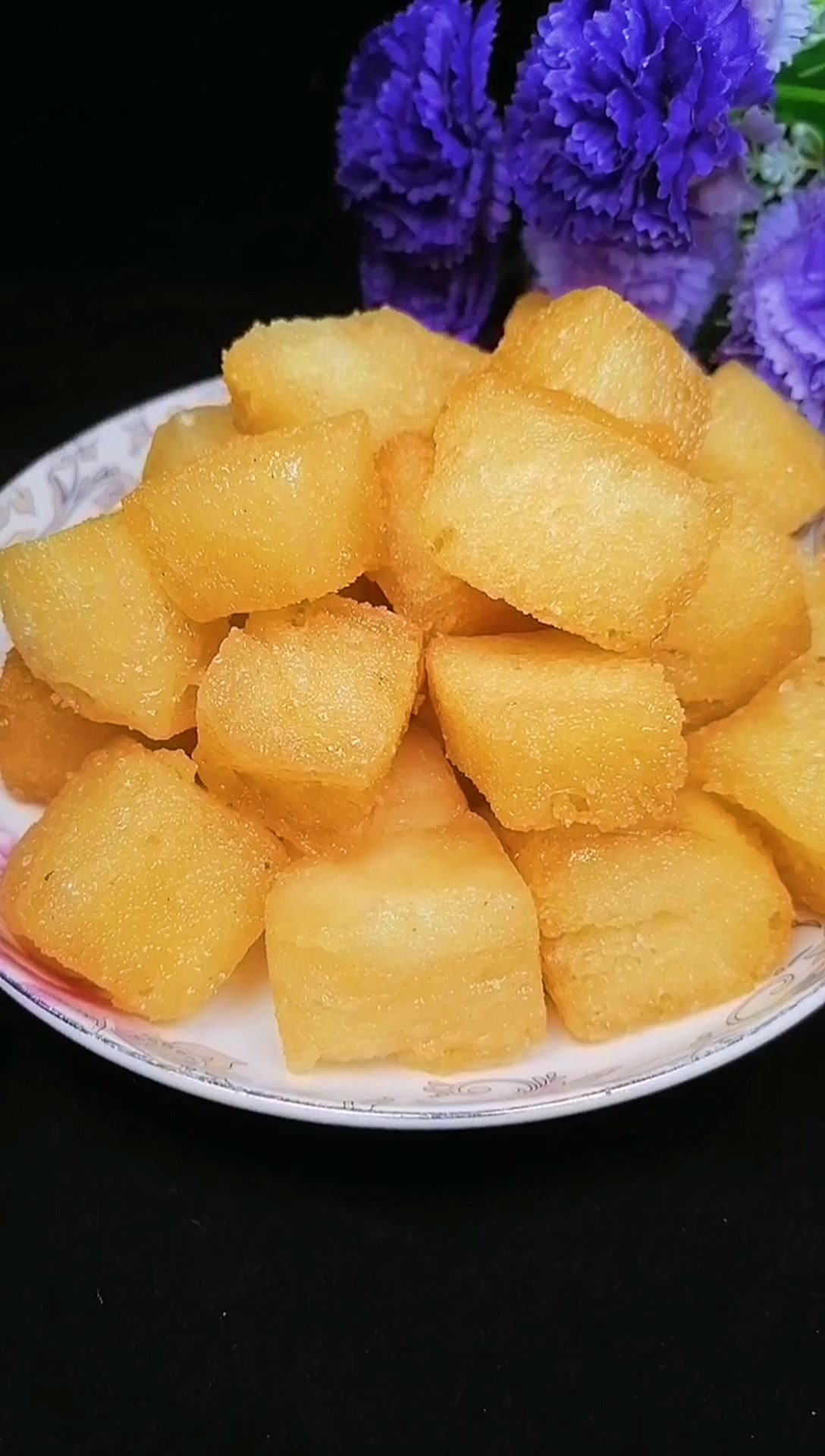 馒头新吃法,比烧烤小馒头还要上头,金黄酥脆嘎嘣脆~
