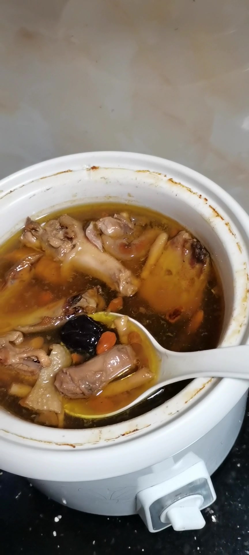 煲鸡汤,一定要多做这一步。煲出来的汤既鲜美又养生