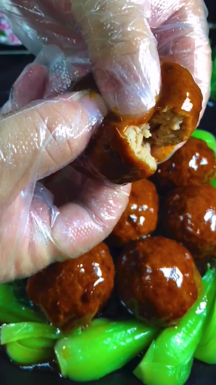 家常红烧狮子头的详细做法,快收藏吧