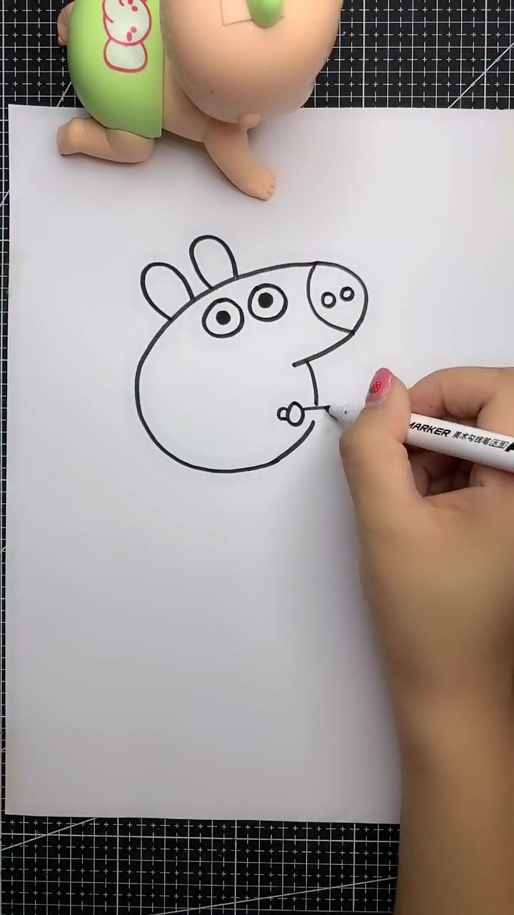 简笔画:吹喇叭的小猪佩奇