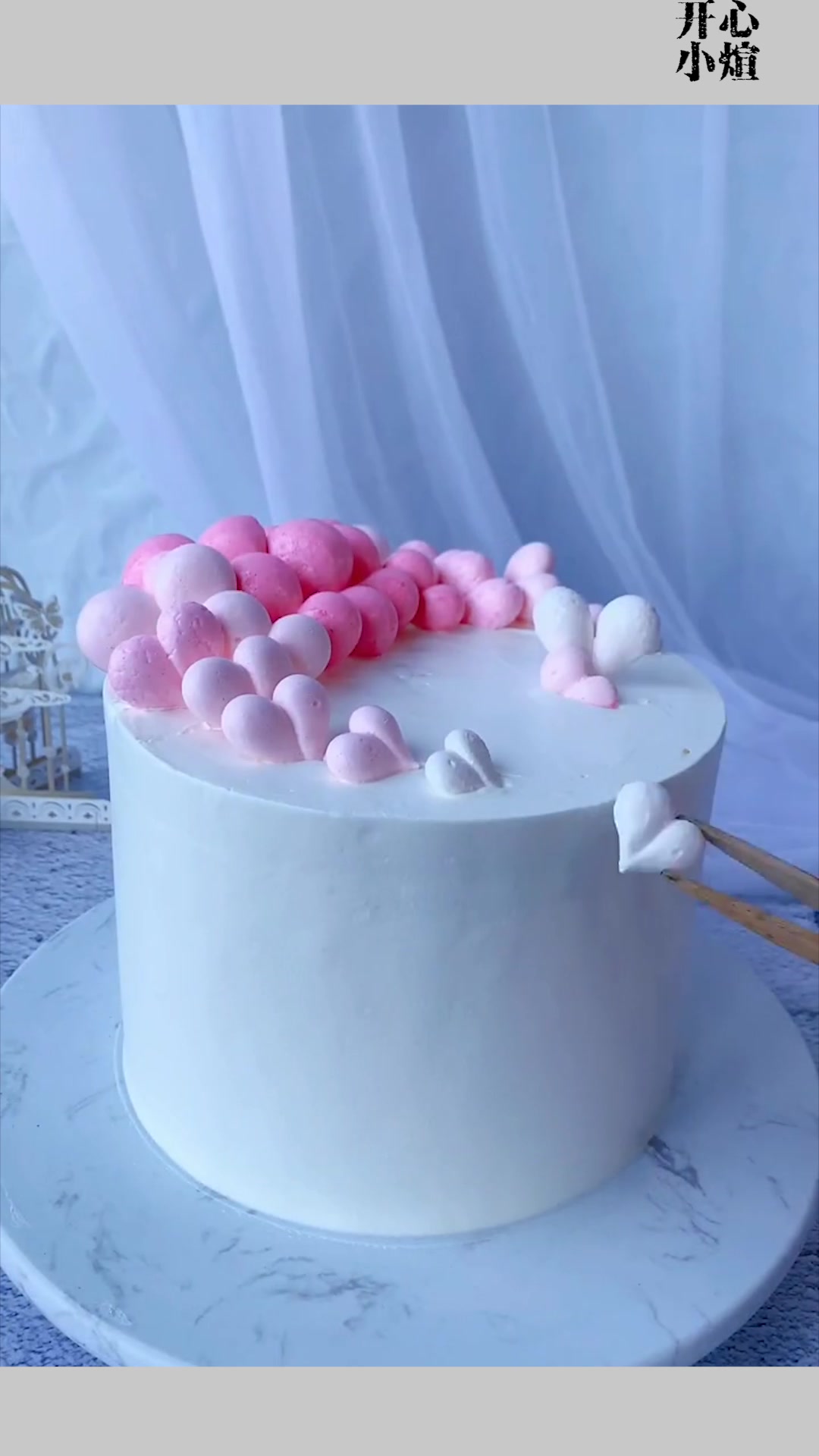 见识一下甜品师做的立体心形蛋糕,眼前一幕,就是女神心中理想!