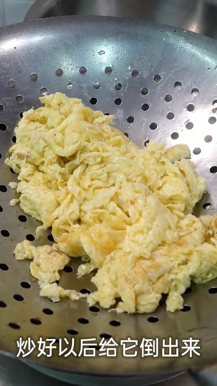 家常菜西红柿炒蛋的制作方法,这样做出来的蛋液,超级嫩!