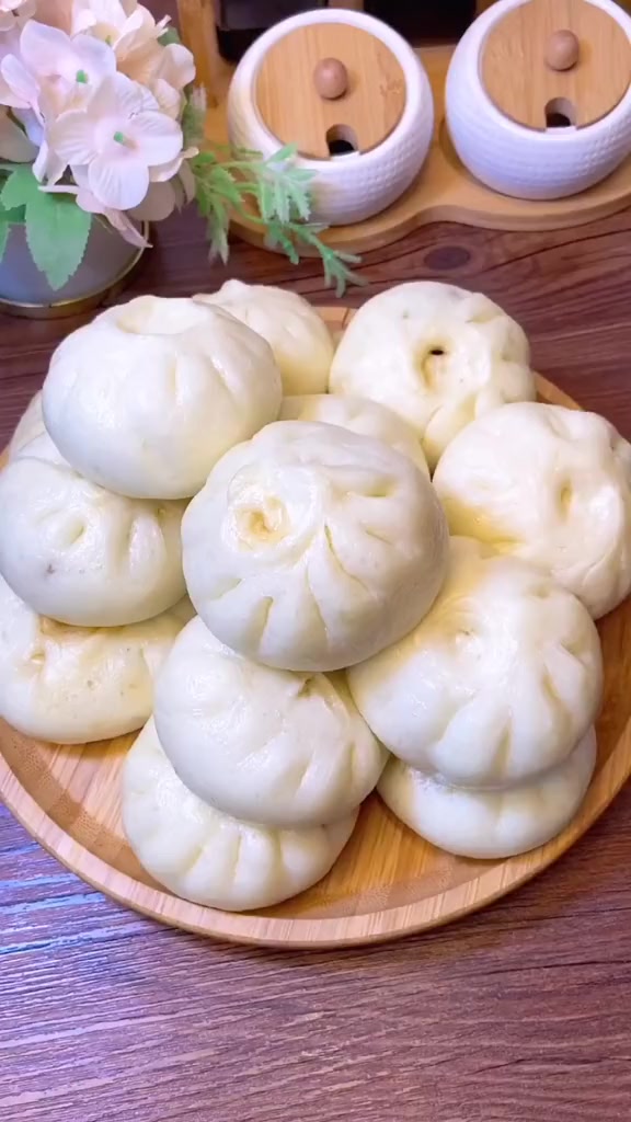 以前我做素馅包子,很多人说放了鸡蛋虾米不算素馅