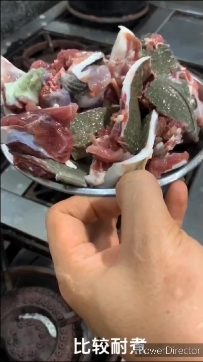 甲鱼粥,好吃到不用说,味道鲜美老远就能闻到,馋哭隔壁邻居小孩