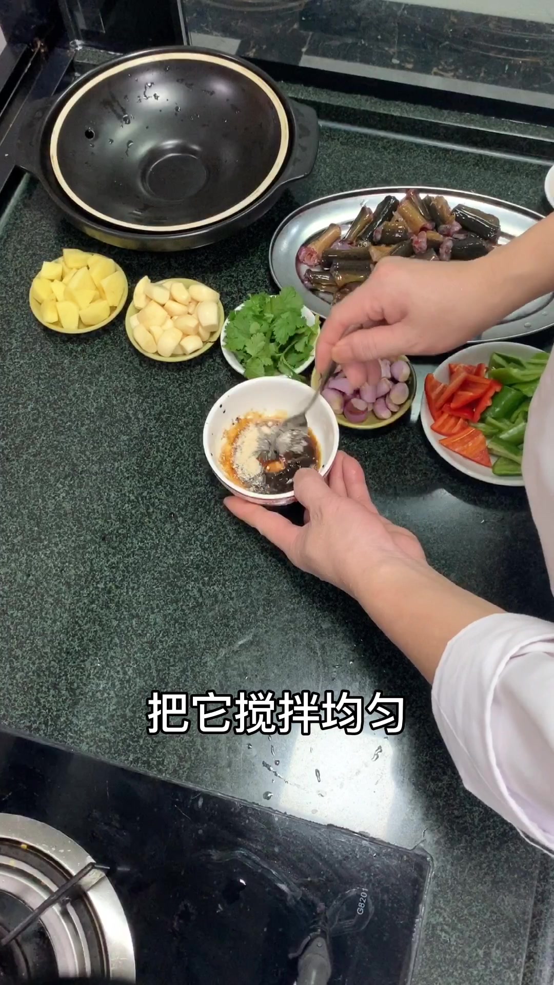 大厨教你,广东大排档的经典美食,啫啫黄鳝煲,在家也能做