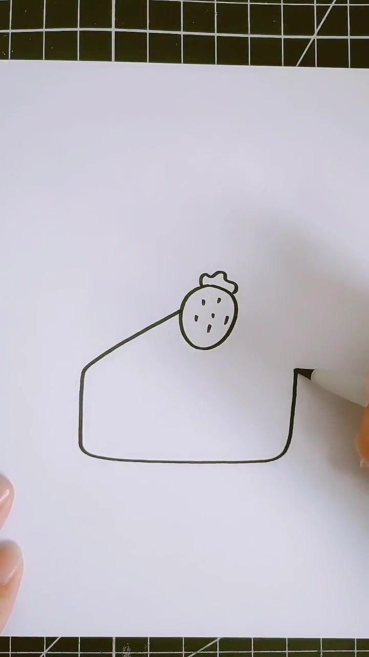 一块草莓味的蛋糕简笔画,画法太简单了,你学会了吗?
