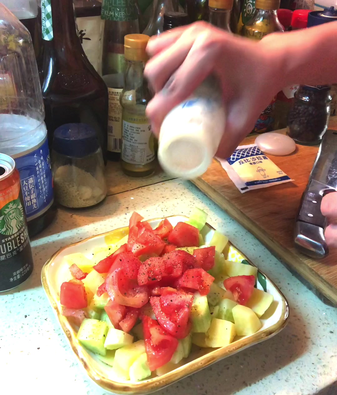 北京白领日常:爱生活爱美食中午做罗宋汤和俄罗斯沙拉,周末快乐