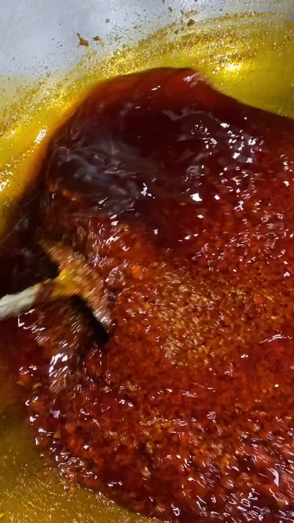 酱香饼,鸡蛋灌饼,手抓饼的酱料做法,大家可以缩小比例做一