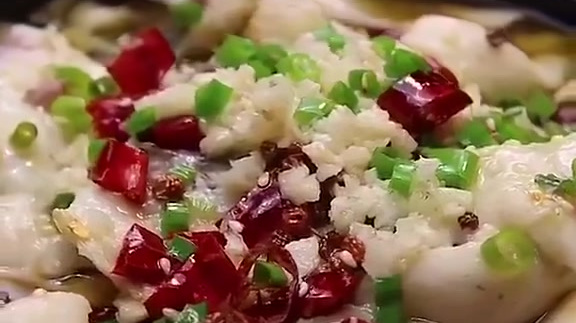 【酸菜鱼做法】鱼片滑嫩不散,酸菜爽口,做法简单via:不二食记