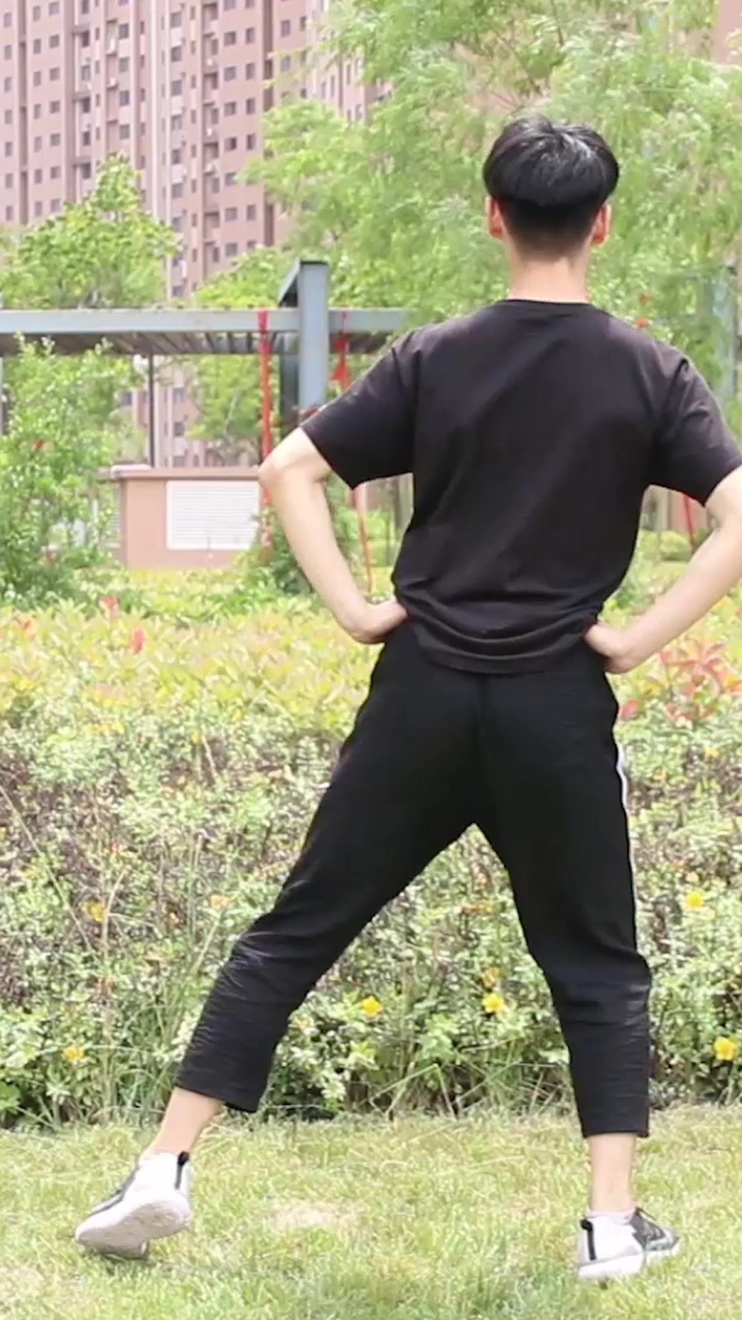 每天坚持鸭子摆臂踮脚99次,瘦内脏脂肪,肚子一天比一天平!