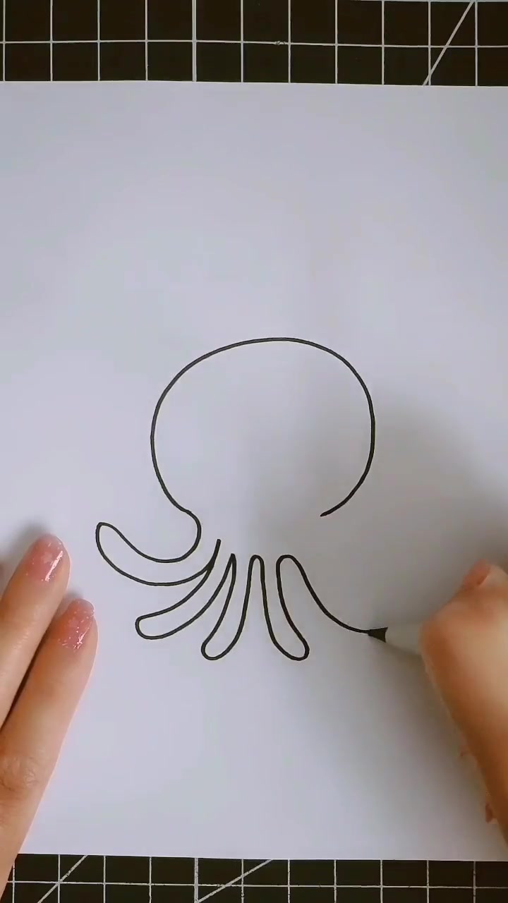 可爱的小章鱼简笔画,这么简单的画法,看两遍就学会了吧