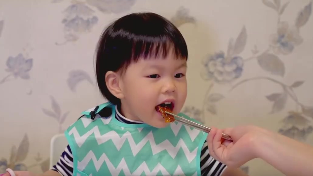 每日一食之“照烧巴沙鱼” 每日一食之“照烧巴沙鱼”,今天芋头妹把妈妈惹生气了,看她如何逢凶