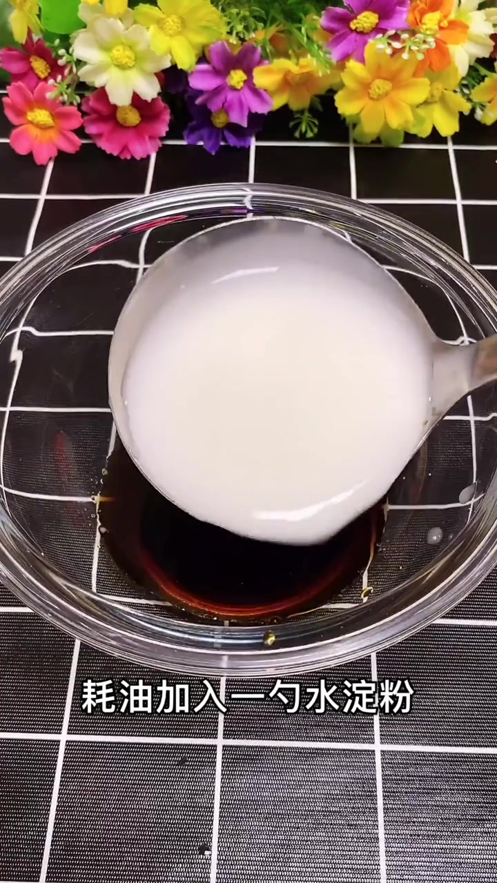 简单的家常菜腐竹炒肉,大多数人都爱吃,看着就好吃