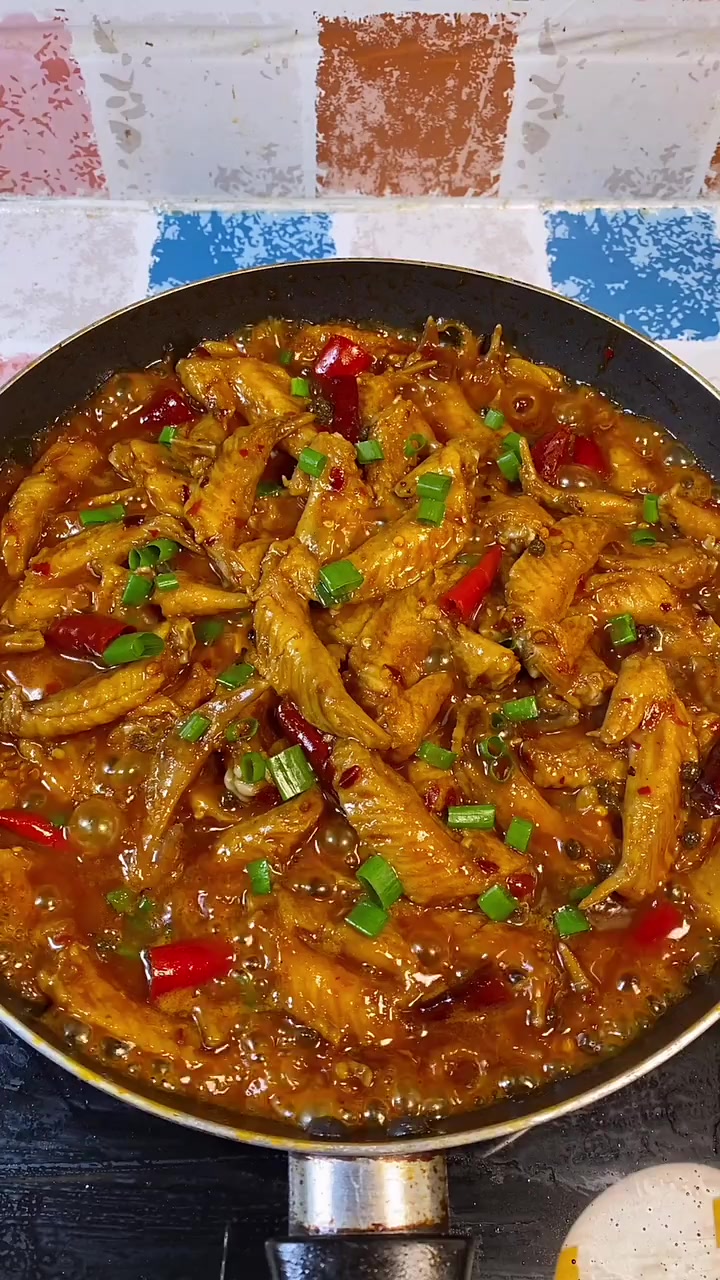 鸡翅尖这样做老好吃了