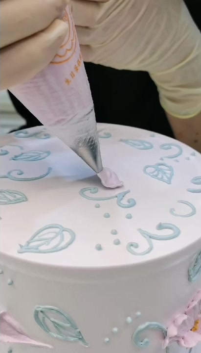 重庆哪里可以学生日蛋糕?重庆裱花师培训哪里有?