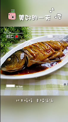 糖醋鲤鱼是用鲤鱼制作的一道山东济南传统名菜,为鲁菜的代表菜品
