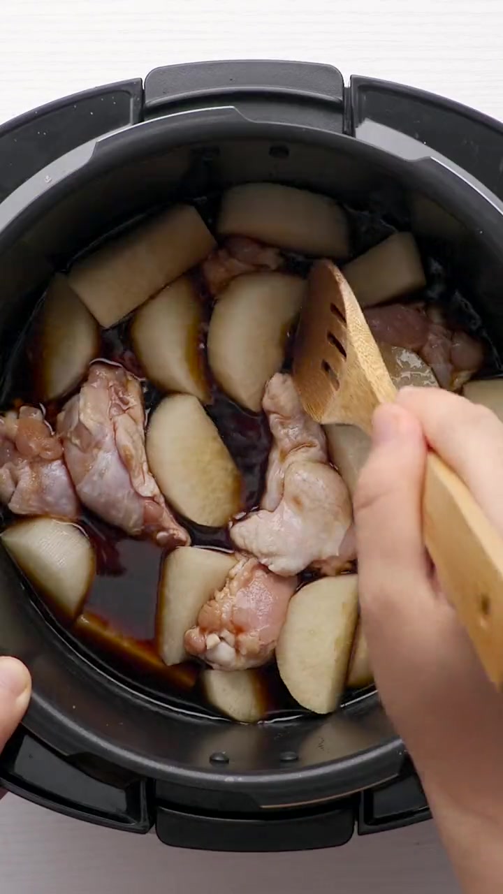天冷了炖肉放些白萝卜,鲜美好吃!