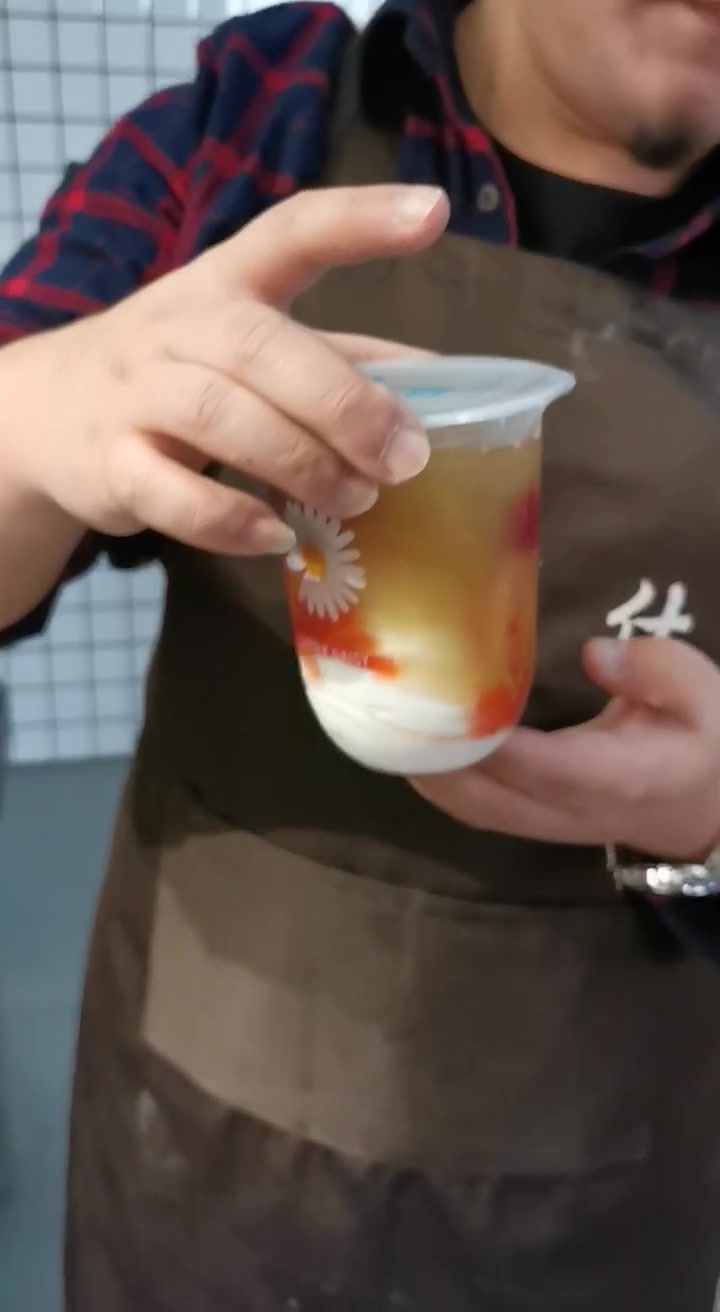 哪里学蜜雪冰城摇摇奶昔的做法