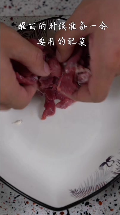新疆特色美食记:羊肉汤饭揪片子