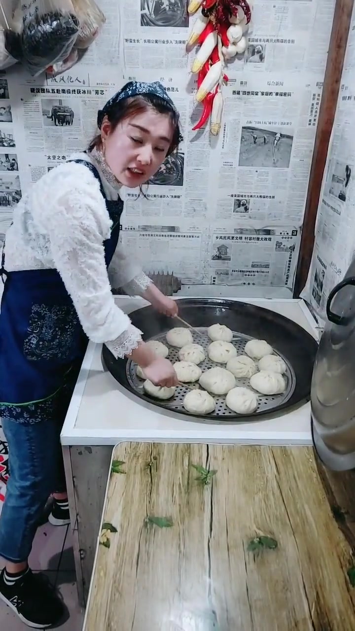 这才是东北女人蒸的大包子,接下来一幕,看完真是羡慕了