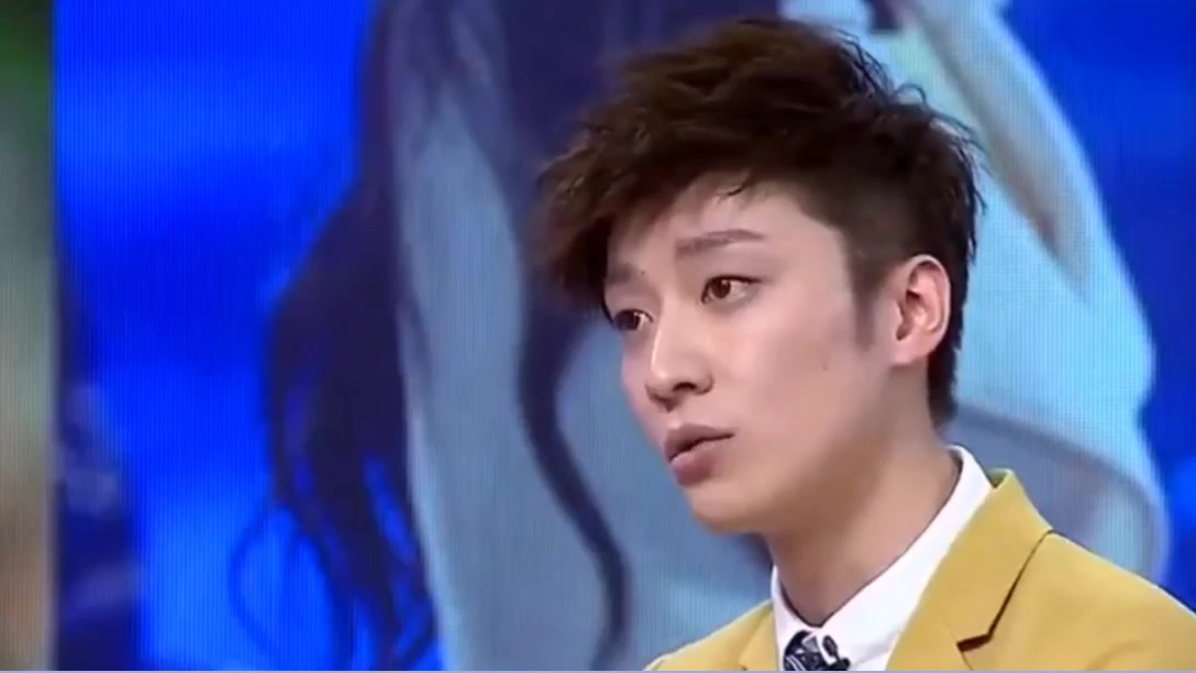 #乔任梁妈妈做蛋糕为儿子庆冥诞#泪目!乔任梁33岁冥诞,妈妈亲手为其做最喜欢的粉色蛋糕!而