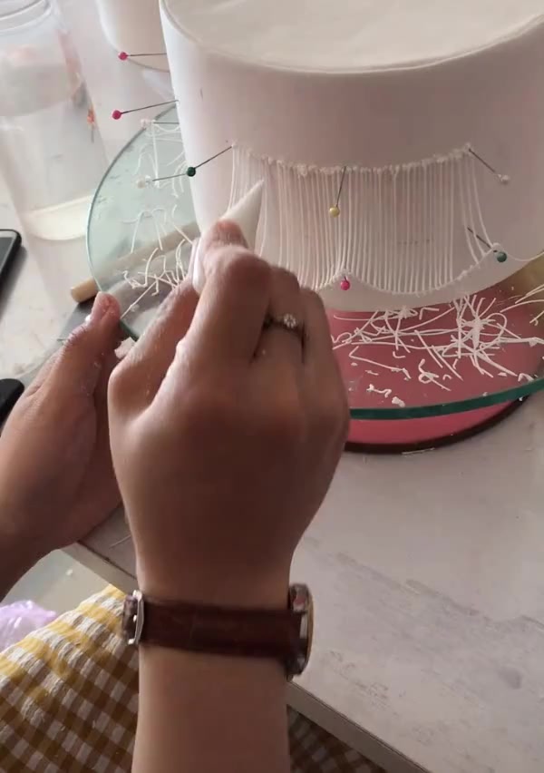 终于知道为什么翻糖蛋糕那么贵了,要被糖霜掉线虐哭了!
