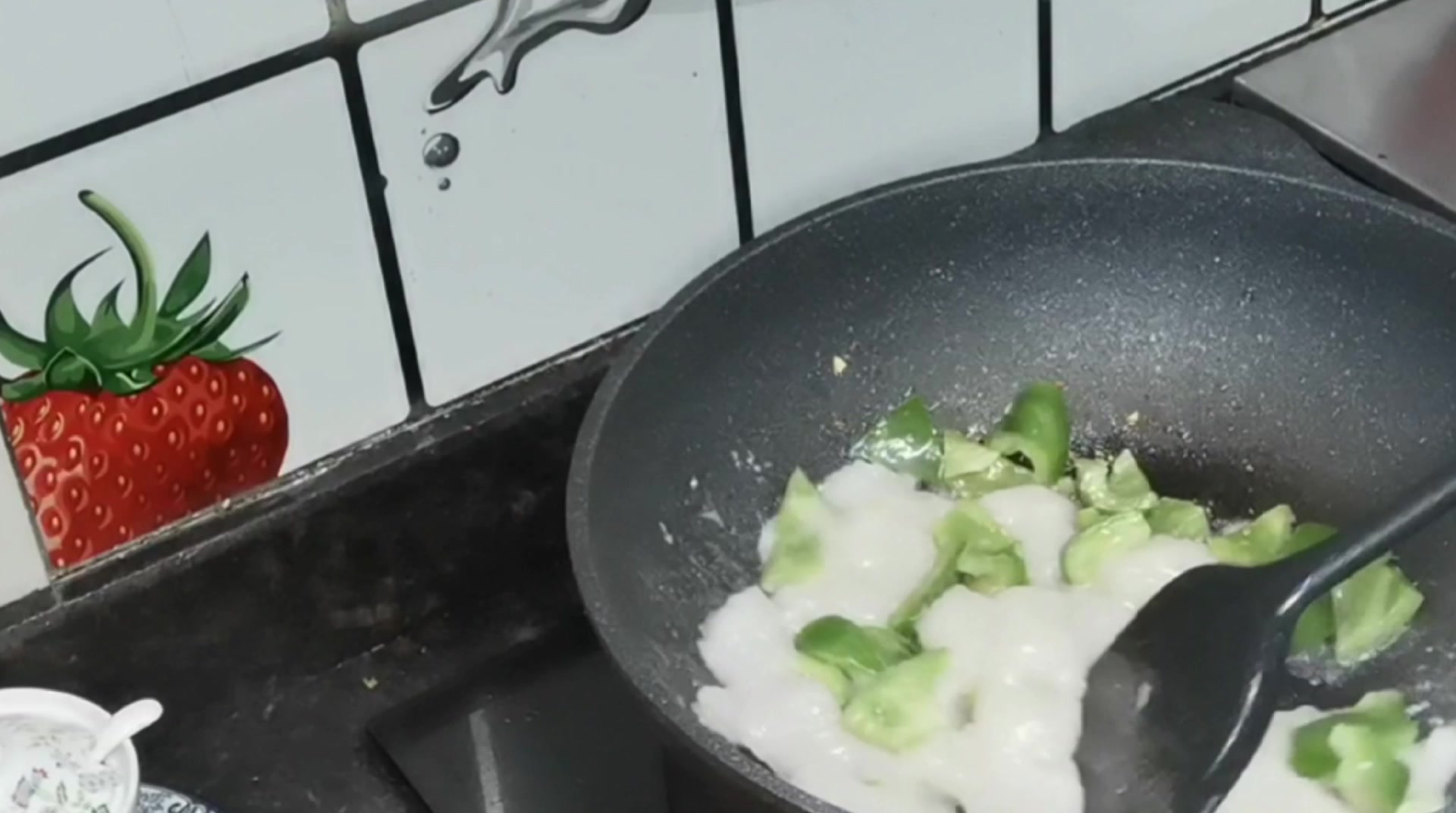 #在家做美食# 分享嫩滑鱼片,鱼片是订咚买的,是巴沙鱼片,免切免洗,无冰无刺,直接烹饪就可