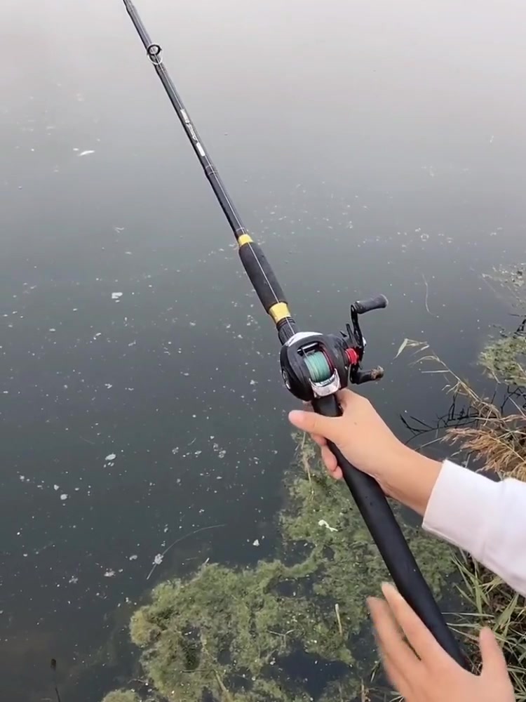 钓鱼技巧:新手使用路亚竿的注意事项